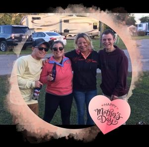 Meet your Posher, Max